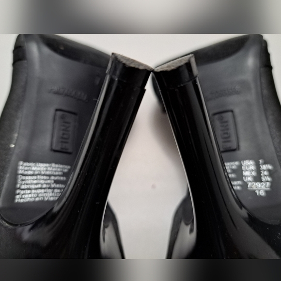 Fioni Black Heels With A Satin Rose Size 7 - Picture 10 of 11